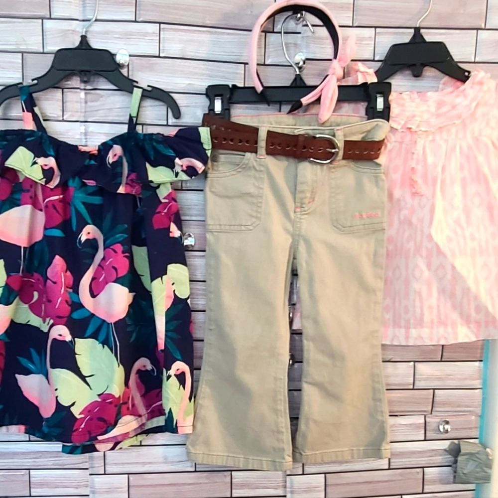 2t girls  5pcs. Set.